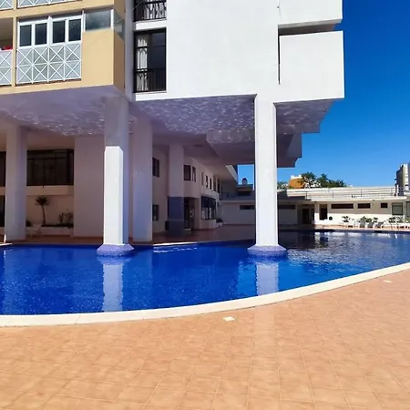 7D Com Piscina Lejlighed