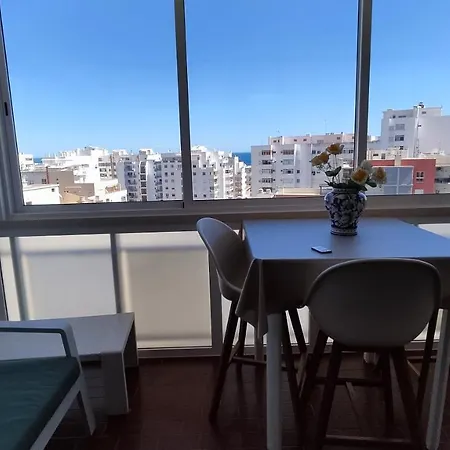 7D Com Piscina Armação de Pêra