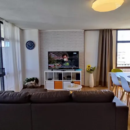 7D Com Piscina Lägenhet